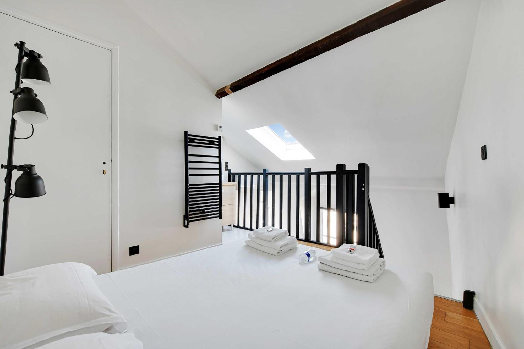 Appartement Charming With Ac -rue Des Archives- Le Marais Parijs